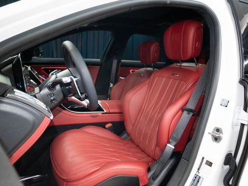 Used 2026 Mercedes-Benz S 63 AMG S image 12