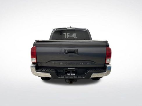 Used 2020 Toyota Tacoma SR5 image 11