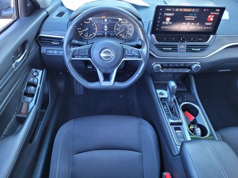 Certified 2023 Nissan Altima 2.5 SV w/ SV Premium Package image 7