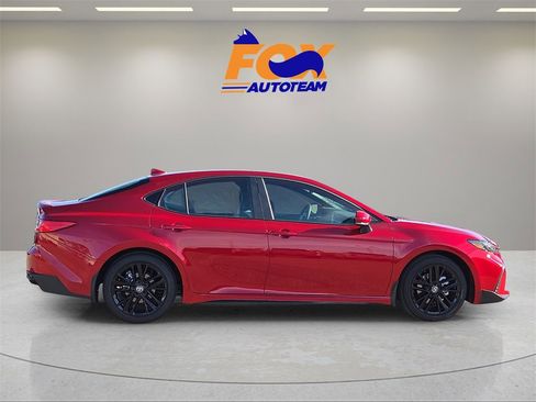 New 2026 Toyota Camry SE image 5