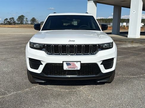 New 2025 Jeep Grand Cherokee Laredo X image 3