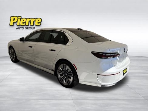 Used 2024 BMW i7 xDrive60 AWD/4WD image 2