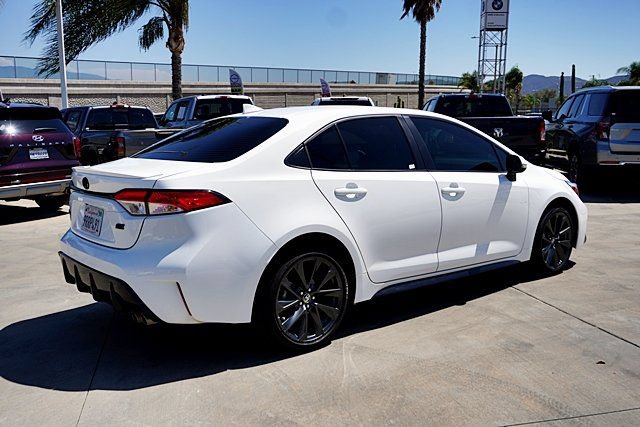Used 2025 Toyota Corolla SE FWD image 4