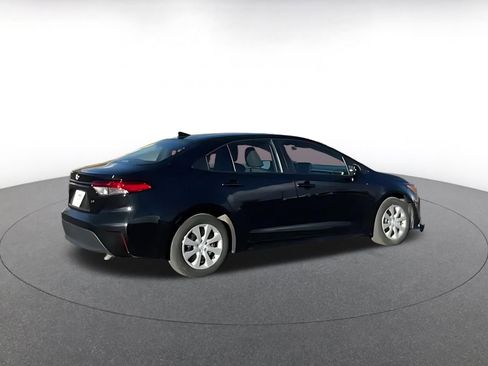 Used 2025 Toyota Corolla LE image 12