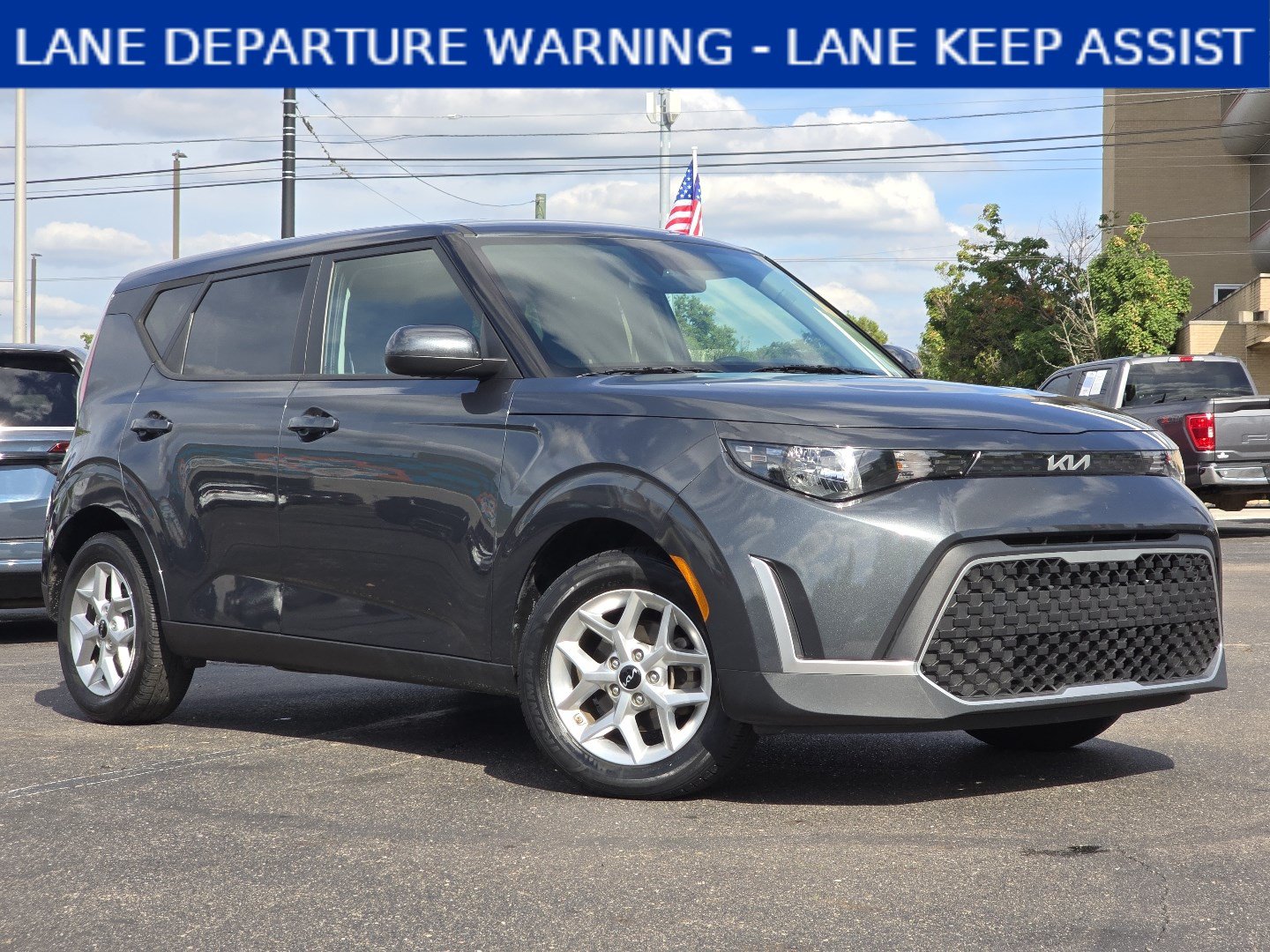 Used 2024 Kia Soul LX w/ Option Group 015 FWD image 1