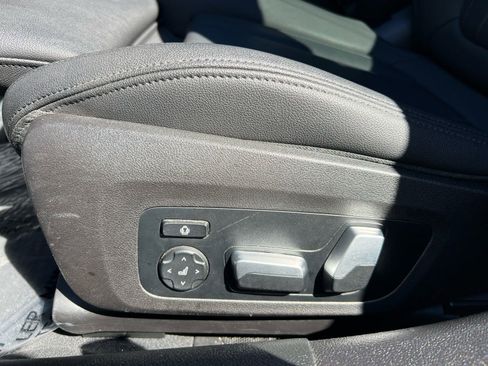 Used 2021 BMW 330i Sedan w/ Convenience Package image 26