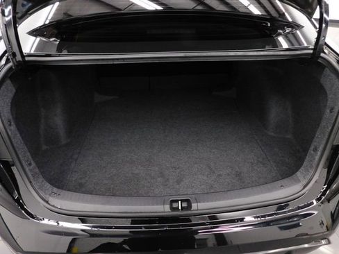 Used 2025 Toyota Corolla SE image 12