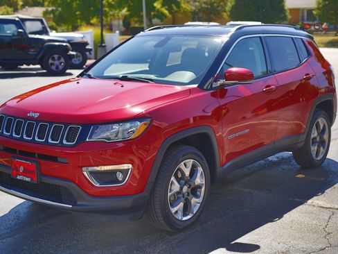Used 2018 Jeep Compass Limited image 3