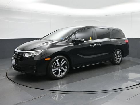 Used 2022 Honda Odyssey Touring image 3