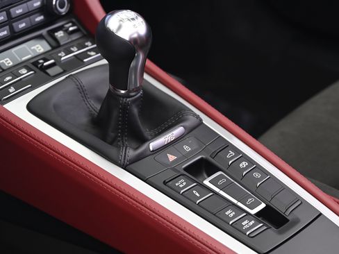 Used 2022 Porsche 718 Boxster Spyder image 36