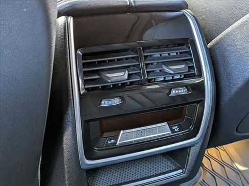 Used 2019 BMW X5 xDrive40i w/ Executive Package image 18