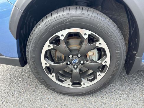 Used 2023 Subaru Crosstrek 2.0i Premium image 7