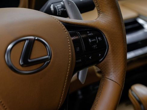 Used 2021 Lexus LC 500 Coupe w/ Performance Package image 23