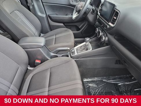 Used 2025 Hyundai Venue SEL FWD image 30