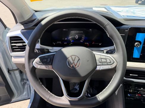 New 2026 Volkswagen Taos SE AWD/4WD image 23