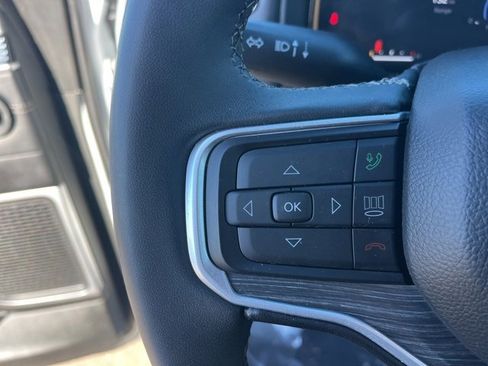 Used 2024 Jeep Wagoneer L Series II w/ Flexible Seating Group image 19