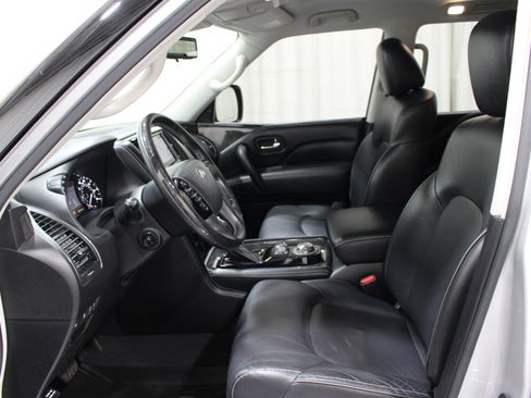 Used 2020 INFINITI QX80 Luxe w/ Proassist Package image 3