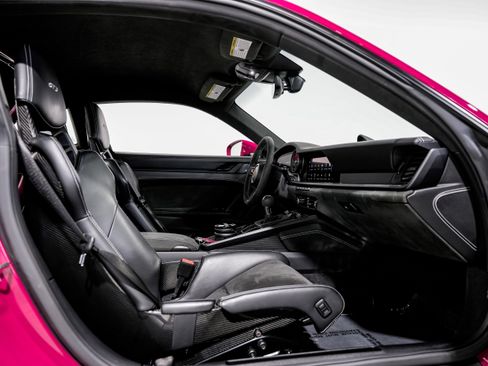 Used 2022 Porsche 911 GT3 image 32