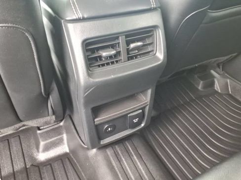 Used 2023 Ford Edge Titanium AWD/4WD image 11