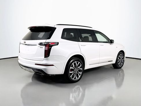 Used 2024 Cadillac XT6 Sport w/ Technology Package AWD/4WD image 8