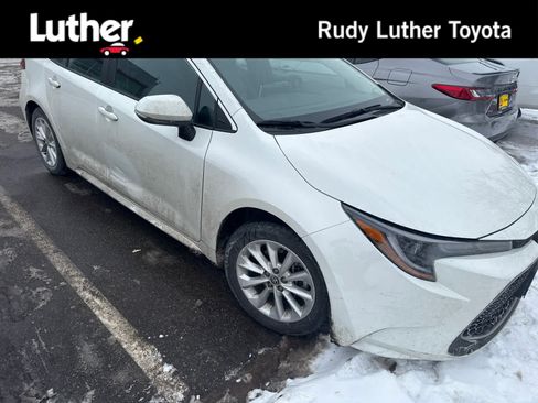 Used 2020 Toyota Corolla XLE image 1