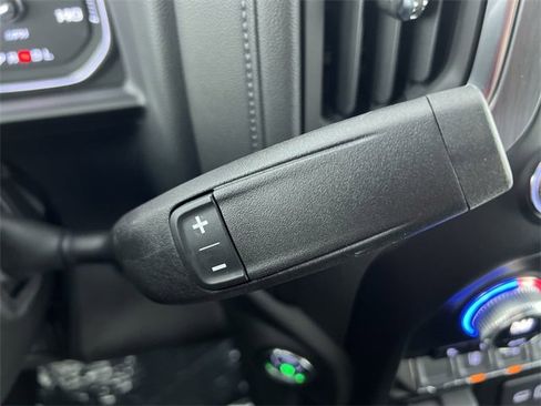 Used 2023 GMC Sierra 3500 Denali image 16