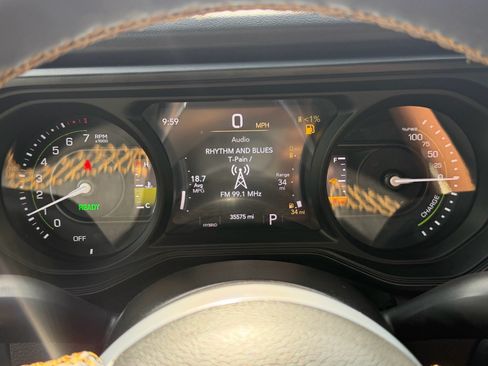 Used 2024 Jeep Wrangler Unlimited Sahara AWD/4WD image 22