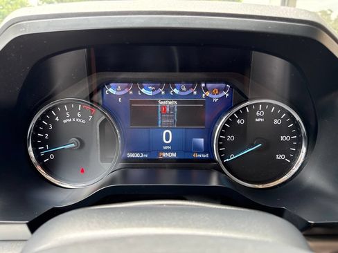 Used 2023 Ford Expedition XLT RWD image 9