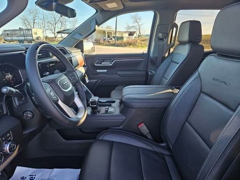 New 2026 GMC Sierra 1500 Denali w/ Technology Package image 9