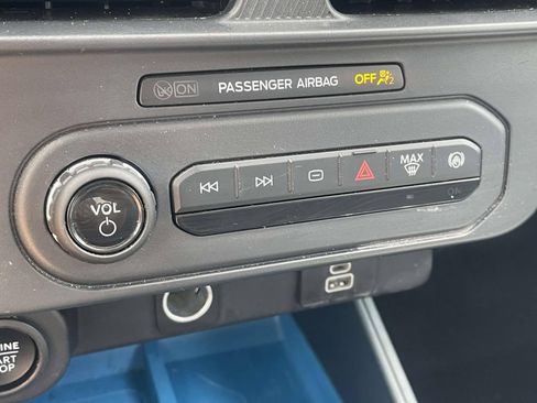 Used 2025 Ford Maverick XLT w/ Equipment Group 302A AWD/4WD image 18