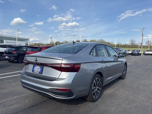 New 2026 Volkswagen Jetta SE FWD image 6