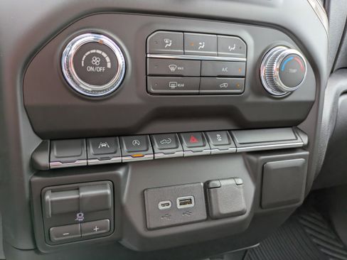 Used 2026 GMC Sierra 1500 Pro w/ Graphite Edition AWD/4WD image 17