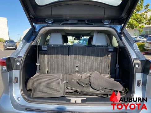 Used 2023 Toyota Highlander Platinum AWD/4WD image 15