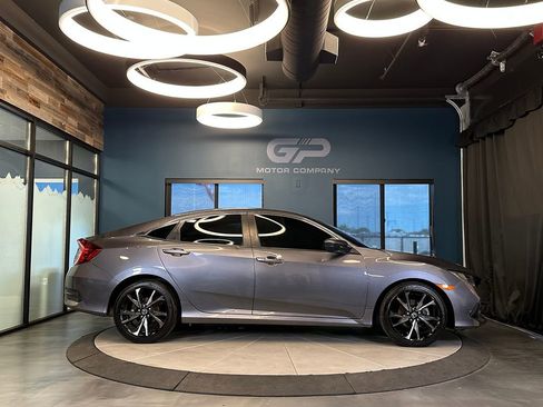 Used 2021 Honda Civic Sport image 2