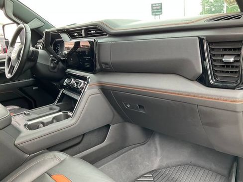 Used 2025 GMC Sierra 2500 AT4 w/ AT4 Premium Plus Package AWD/4WD image 23