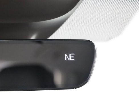 Used 2025 Volkswagen Taos SE image 37