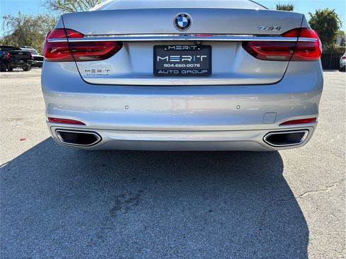 Used 2019 BMW 740i image 16