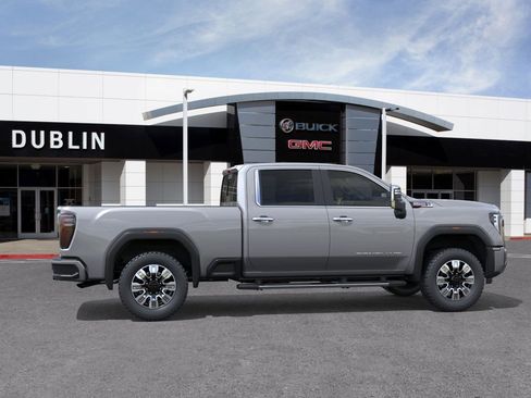 New 2026 GMC Sierra 2500 Denali w/ Denali Reserve Package image 3