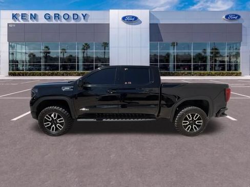 Used 2025 GMC Sierra 1500 AT4 w/ AT4 Premium Package AWD/4WD image 3