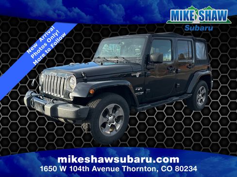 Used 2018 Jeep Wrangler Unlimited Sahara w/ Connectivity Group image 16