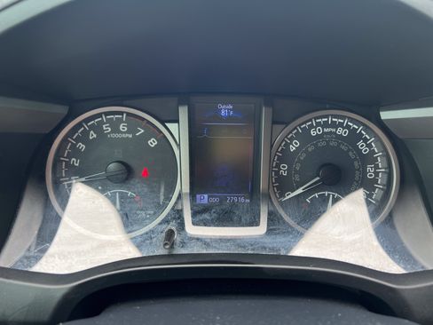 Used 2019 Toyota Tacoma SR5 AWD/4WD image 19