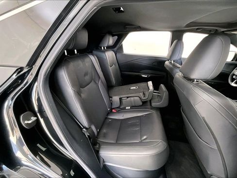 Used 2024 Lexus RX 350 Premium w/ Accessory Package (Z1) image 33