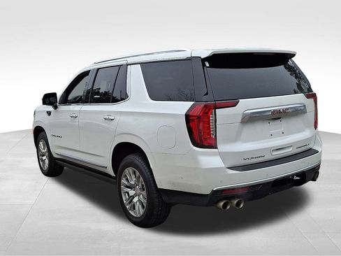 Used 2024 GMC Yukon Denali w/ Advanced Technology Package image 4