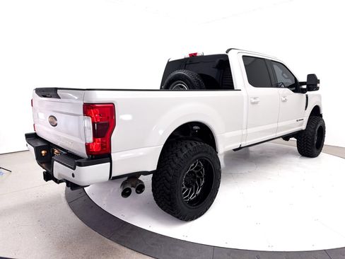 Used 2017 Ford F250 Lariat w/ Lariat Ultimate Package AWD/4WD image 15
