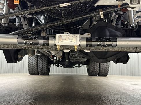 Used 2026 Ford F450 Platinum w/ FX4 Off-Road Package AWD/4WD image 15