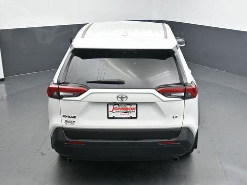 Used 2024 Toyota RAV4 LE FWD image 31