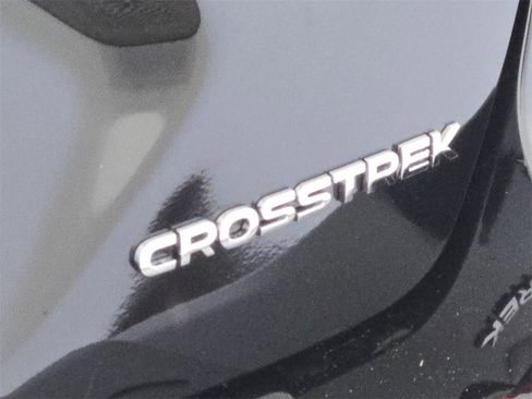 Used 2025 Subaru Crosstrek 2.0i Premium image 13