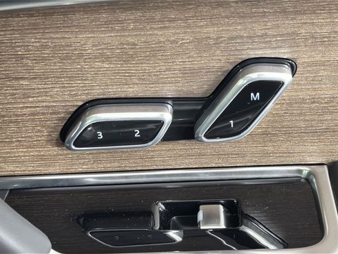 New 2026 Land Rover Range Rover SE image 33