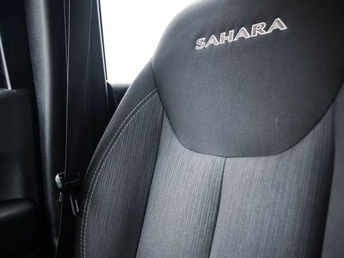 Used 2016 Jeep Wrangler Unlimited Sahara w/ Connectivity Group AWD/4WD image 63