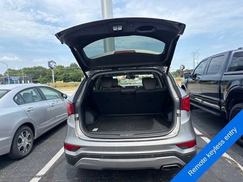 Used 2017 Hyundai Santa Fe Sport w/ 2.4L Tech Package 04 AWD/4WD image 9